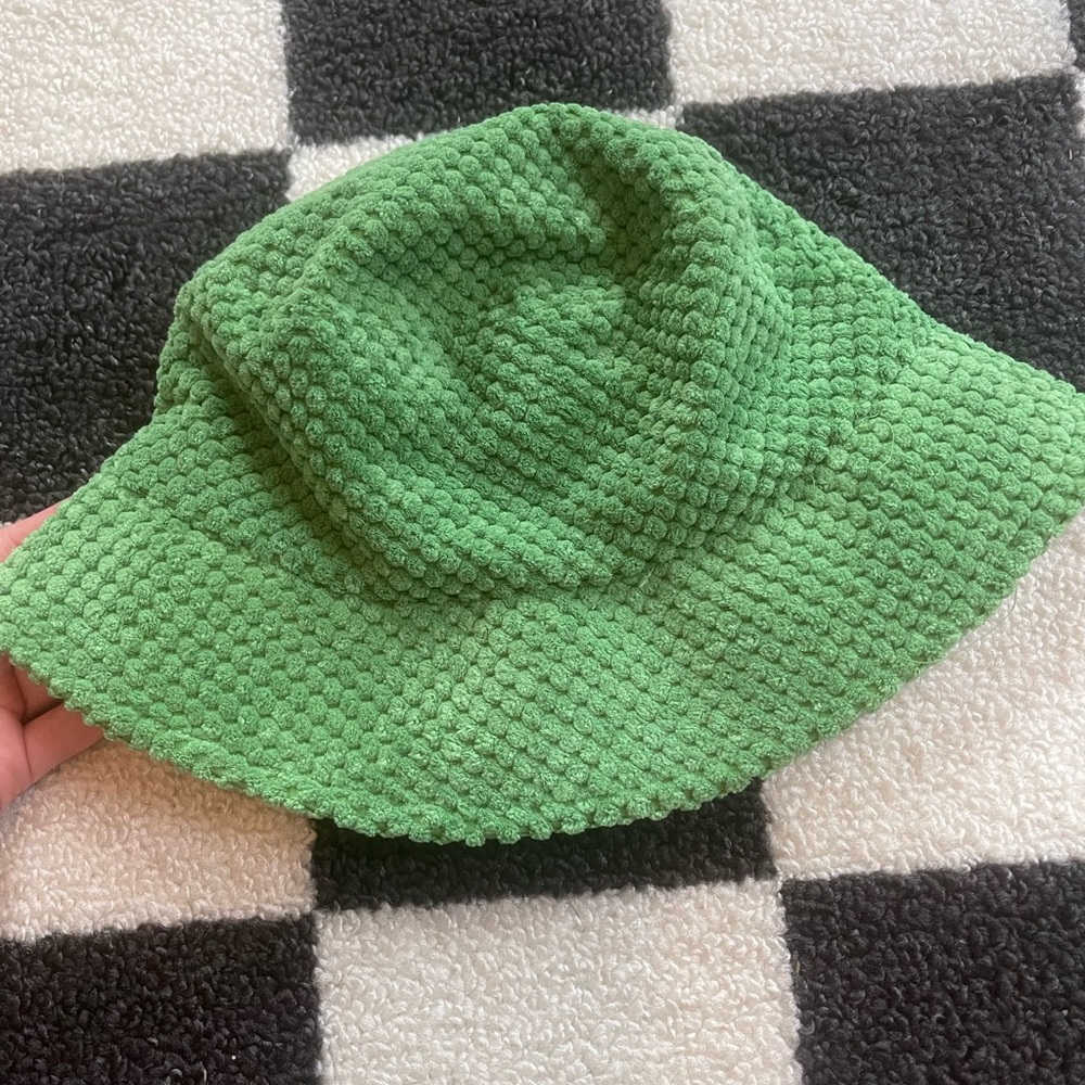 bucket hat